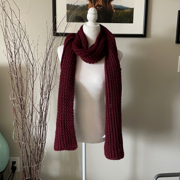 Burgundy Knit Scarf